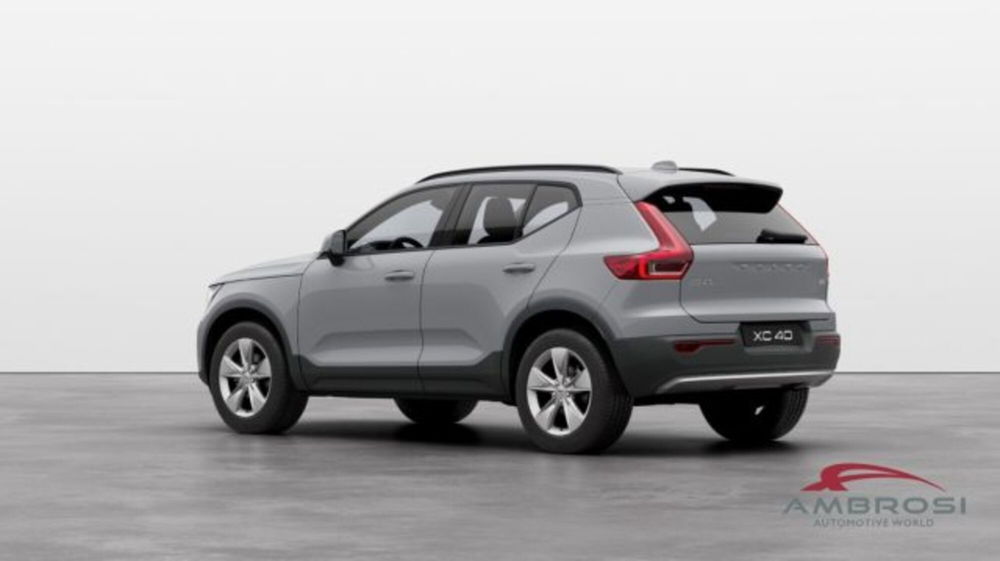 Volvo XC40 B3 automatico Essential  nuova a Corciano (3)