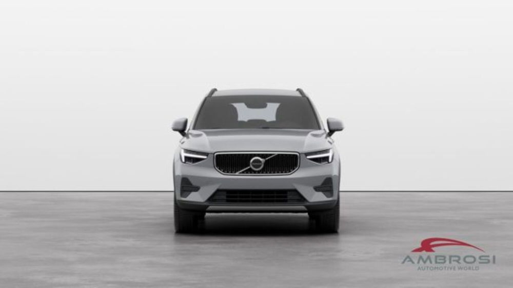 Volvo XC40 B3 automatico Essential  nuova a Corciano (5)