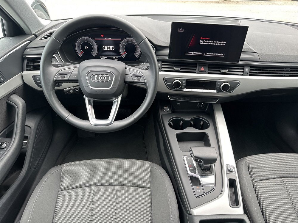 Audi A4 Avant 35 2.0 tdi mhev Business Advanced 163cv s-tronic del 2022 usata a Prato (3)