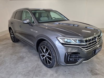 Volkswagen Touareg 3.0 V6 TDI SCR Advanced del 2020 usata a Avezzano