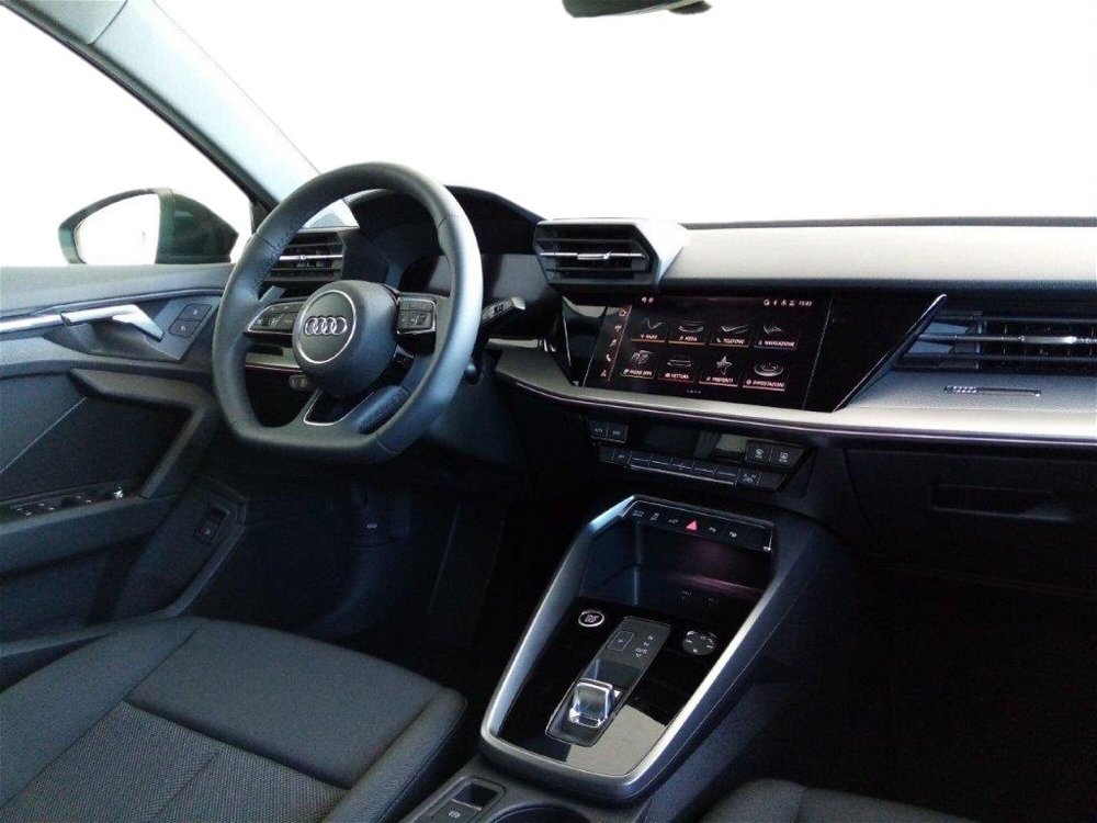 Audi A3 Sportback 40 TFSI e S tronic Business Advanced nuova a Triggiano (4)
