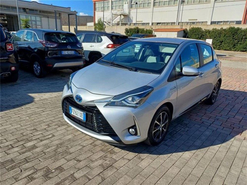 Toyota Yaris 1.5 Hybrid 5 porte Active  del 2020 usata a Bari