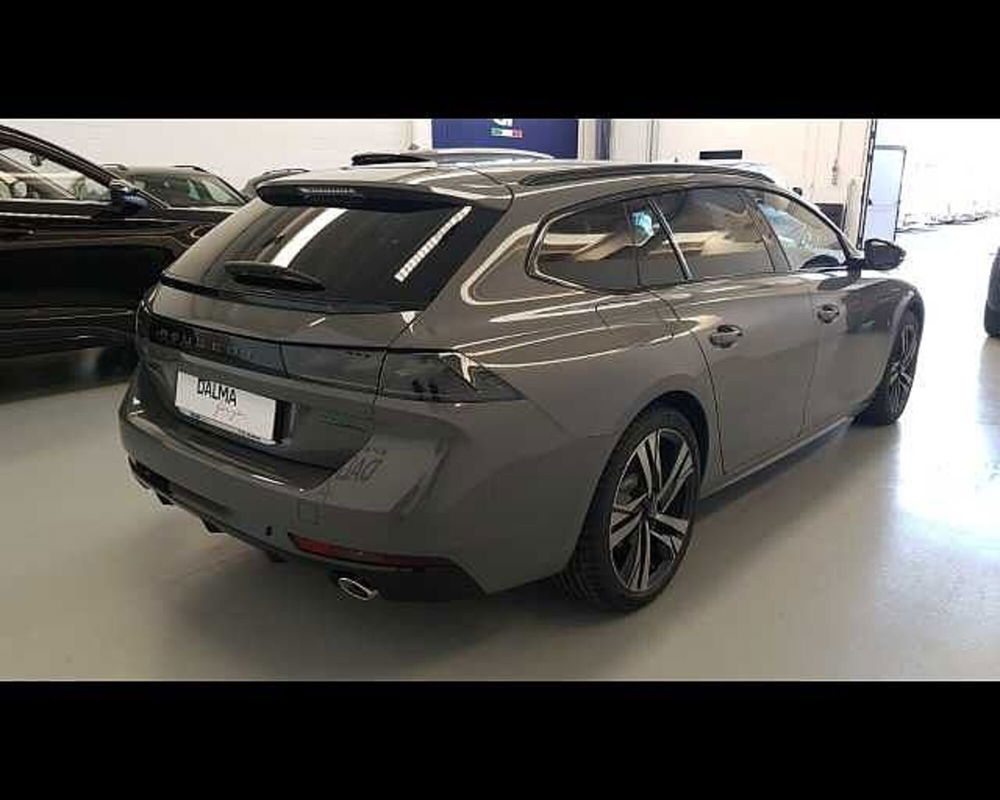 Peugeot 508 SW nuova a Milano (9)