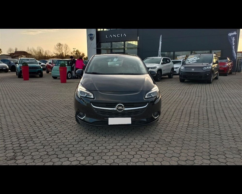 Opel Corsa Coupé 1.2 Cosmo del 2015 usata a Massarosa (2)
