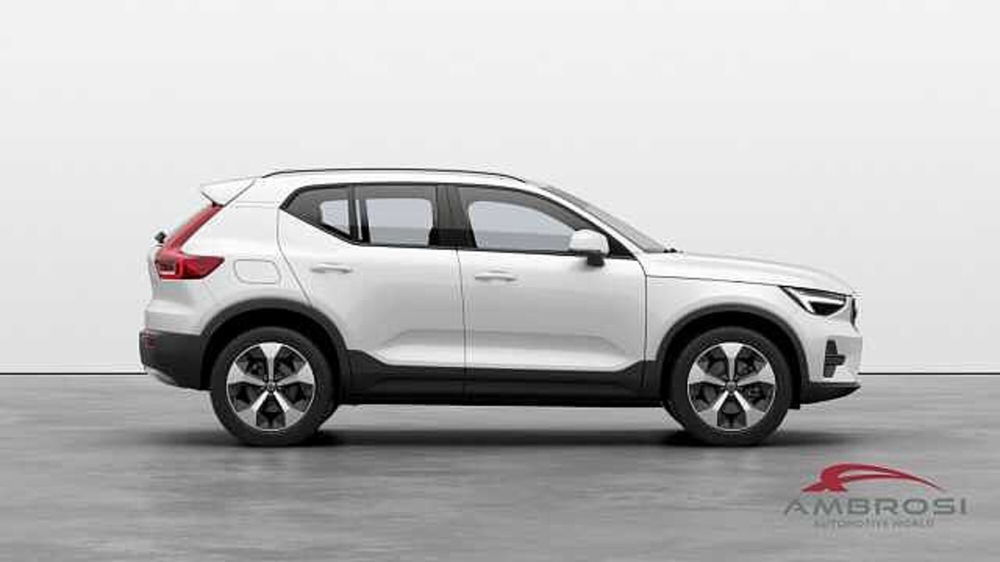 Volvo XC40 nuova a Perugia (4)