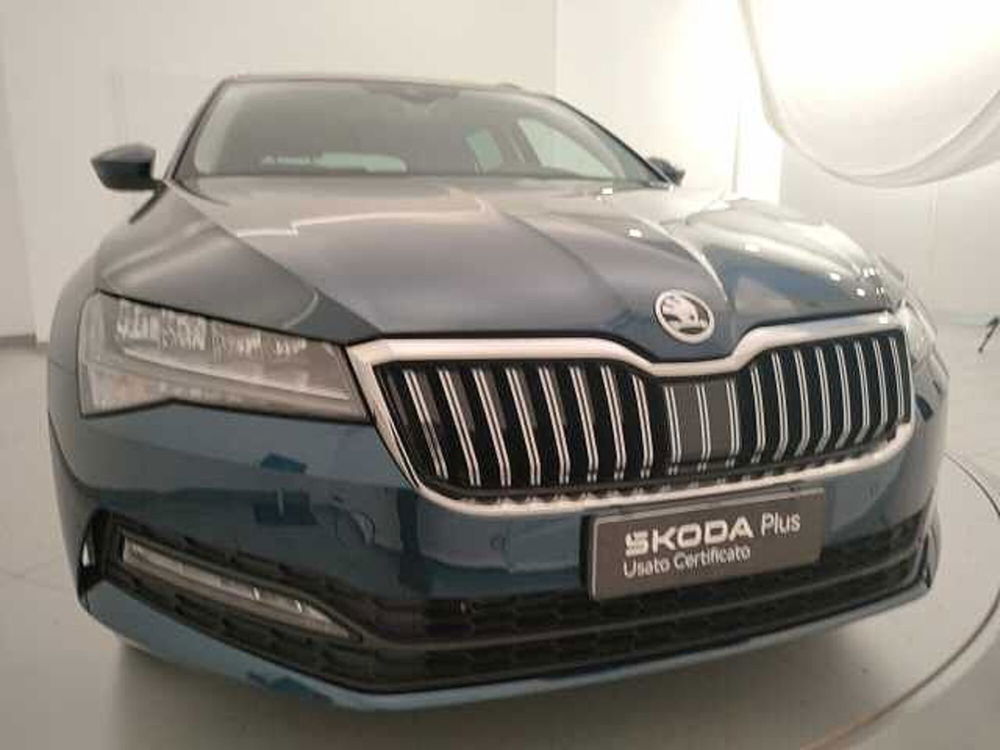 Skoda Superb nuova a Varese (7)