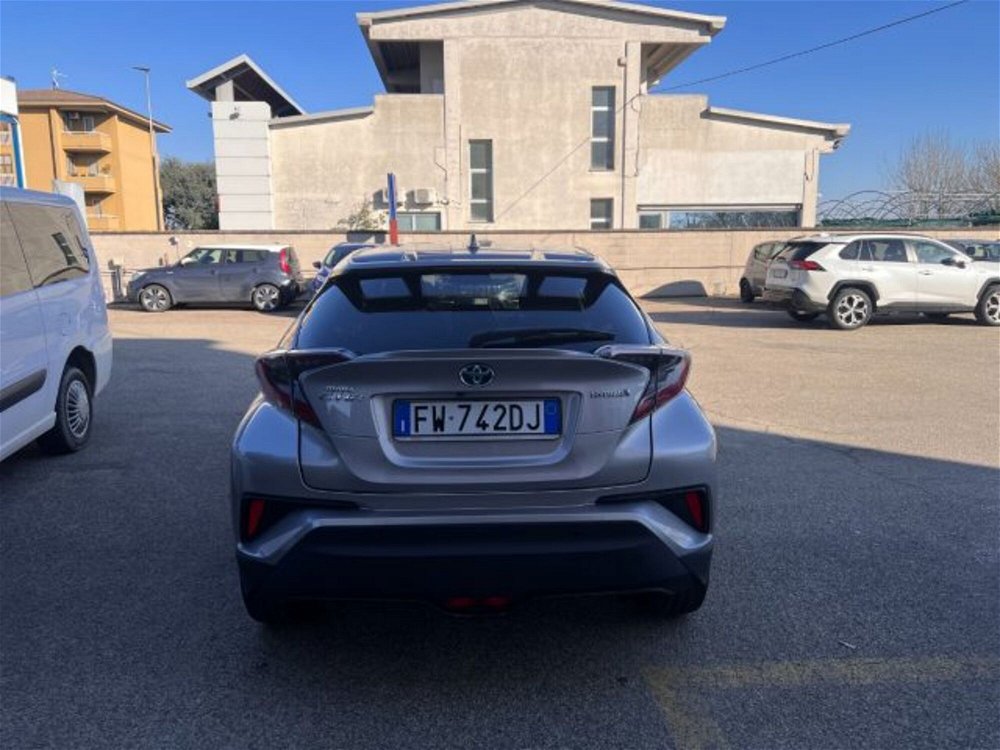 Toyota Toyota C-HR 1.8 hv Lounge fwd e-cvt del 2019 usata a Novara (5)