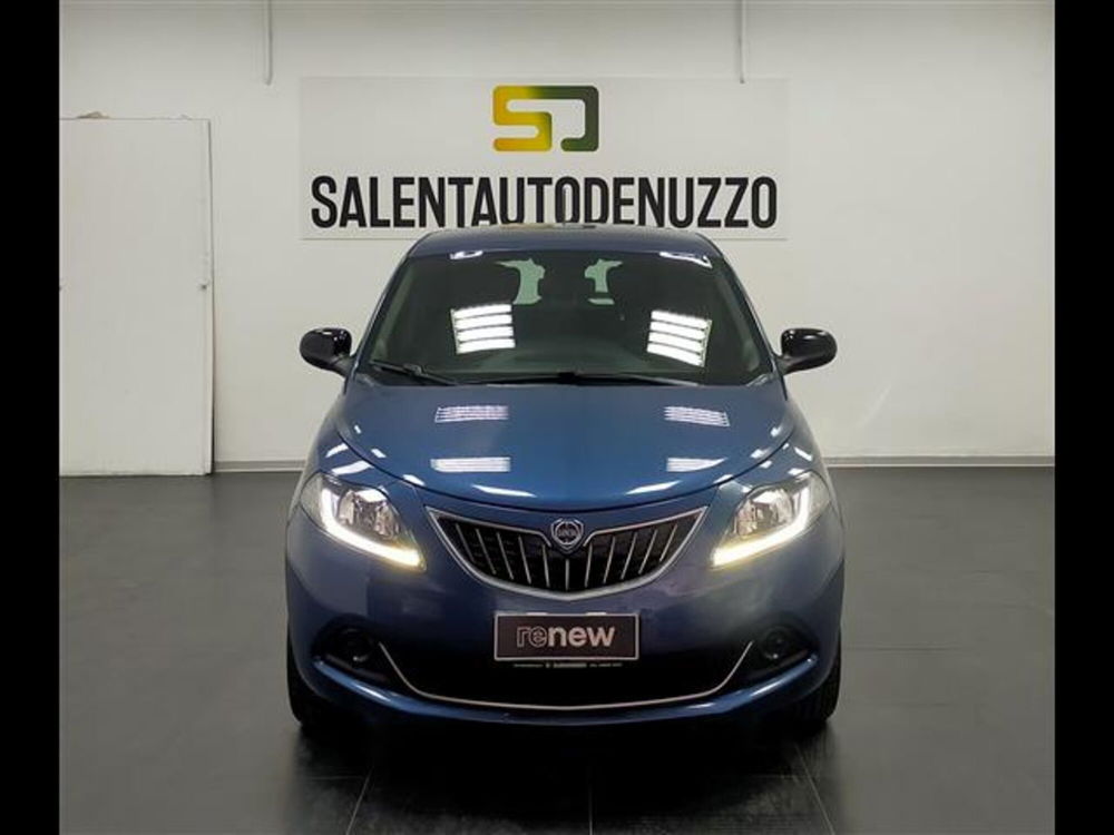 Lancia Ypsilon 1.0 FireFly 5 porte S&S Hybrid Silver del 2021 usata a Lecce (5)