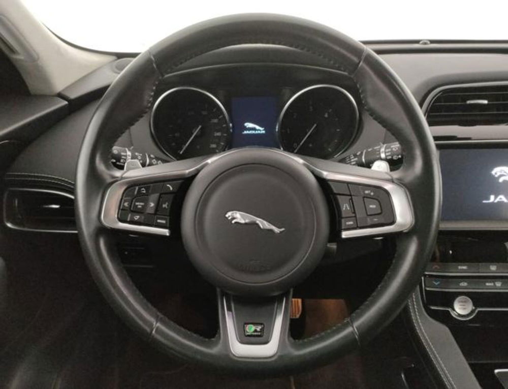 Jaguar F-Pace usata a Modena (12)