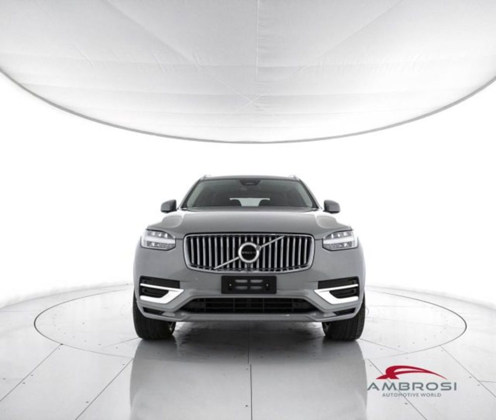 Volvo XC90 B5 (d) AWD automatico 7 posti Plus Bright nuova a Corciano (5)