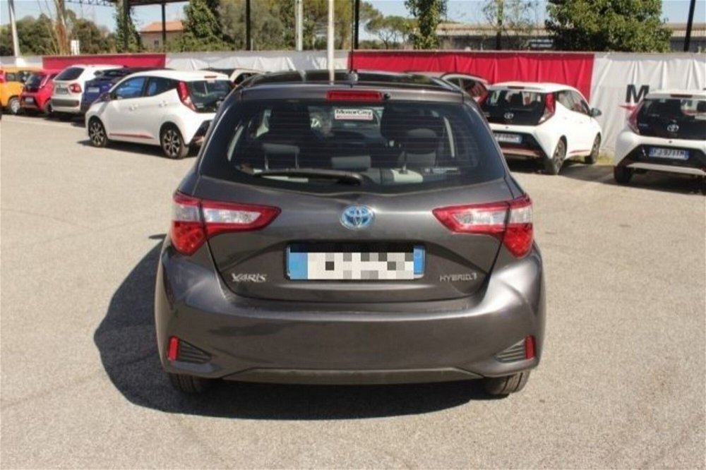 Toyota Yaris 1.5 Hybrid 5 porte Active  del 2020 usata a Roma (4)