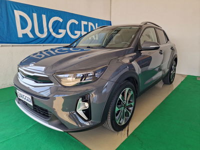 Kia Stonic 1.0 T-GDi 120 CV MHEV DCT Style  del 2021 usata a Rimini