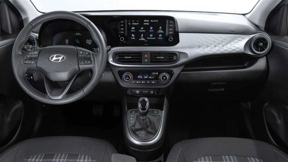 Hyundai i10 1.0 MPI AT Tech nuova a Codroipo (5)