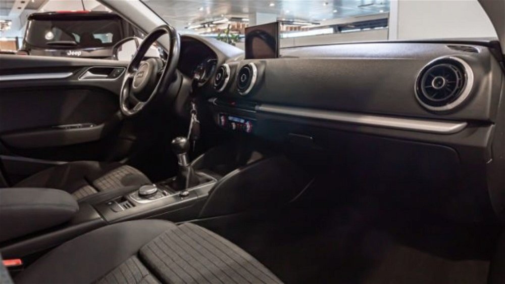 Audi A3 1.6 TDI clean diesel Ambition del 2016 usata a Limena (2)