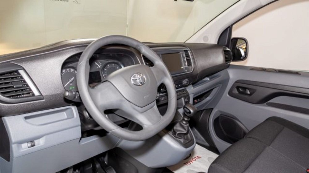 Toyota Proace 1.5D 120CV S&S PL-TN Furgone Short 4p. 10q Comfort nuova a Limena (2)