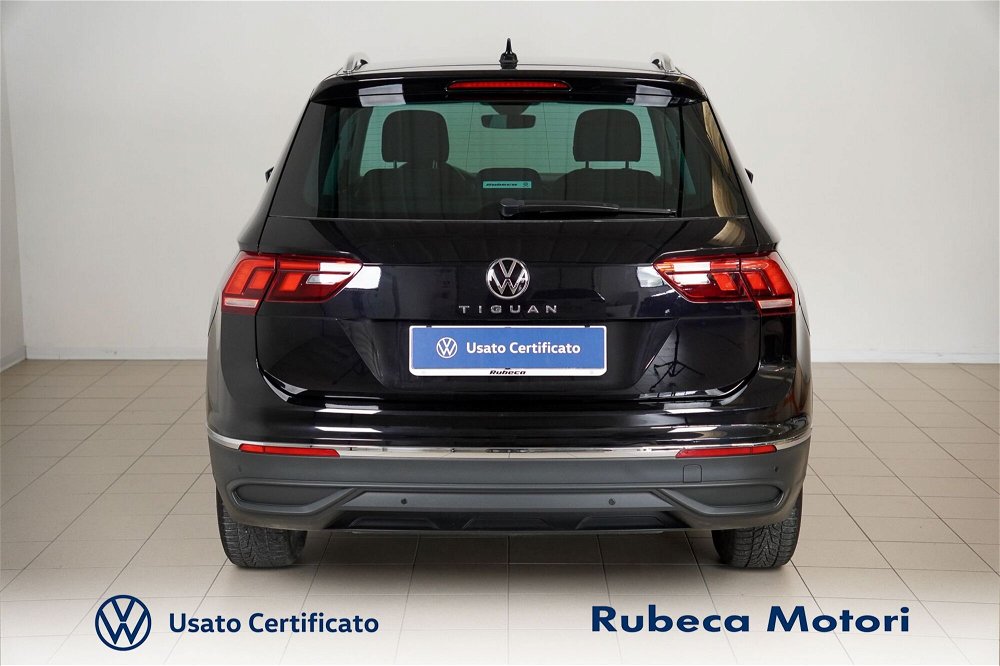Volkswagen Tiguan 1.5 TSI ACT Life del 2021 usata a Citta' della Pieve (5)