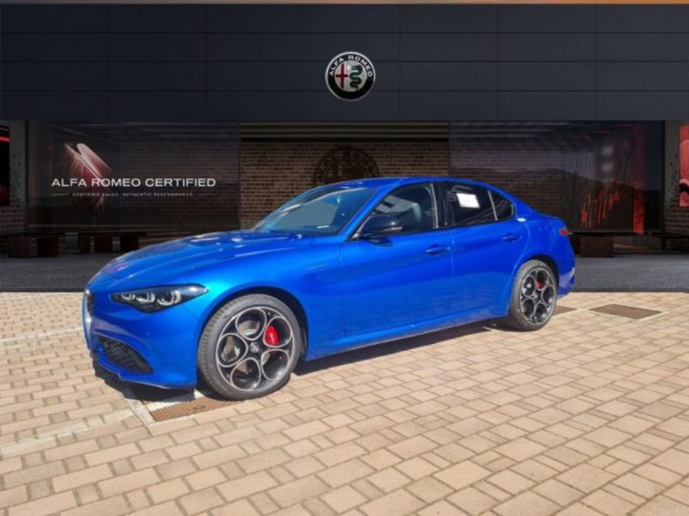 Alfa Romeo Giulia 2.2 Turbodiesel 210 CV AT8 AWD Q4 Veloce  nuova a Monza