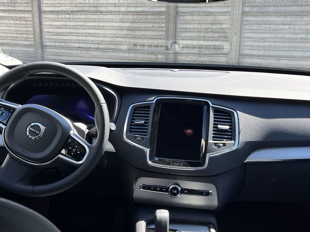 Volvo XC90 nuova a Como (10)