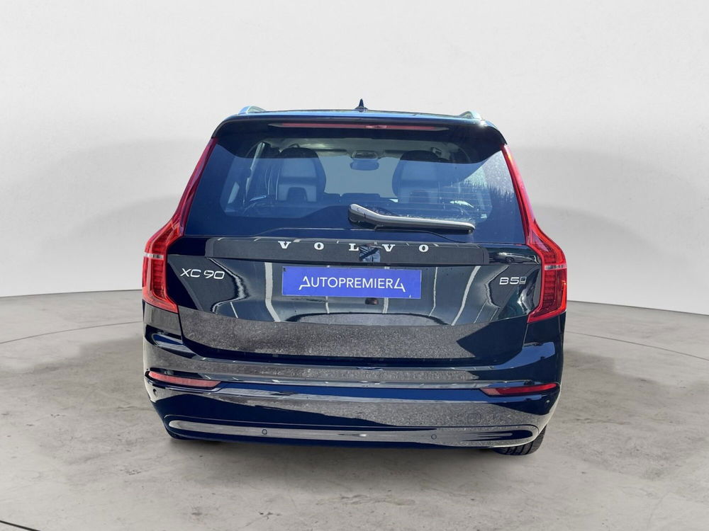 Volvo XC90 nuova a Como (4)