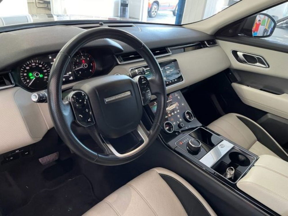 Land Rover Range Rover Velar usata a Salerno (9)