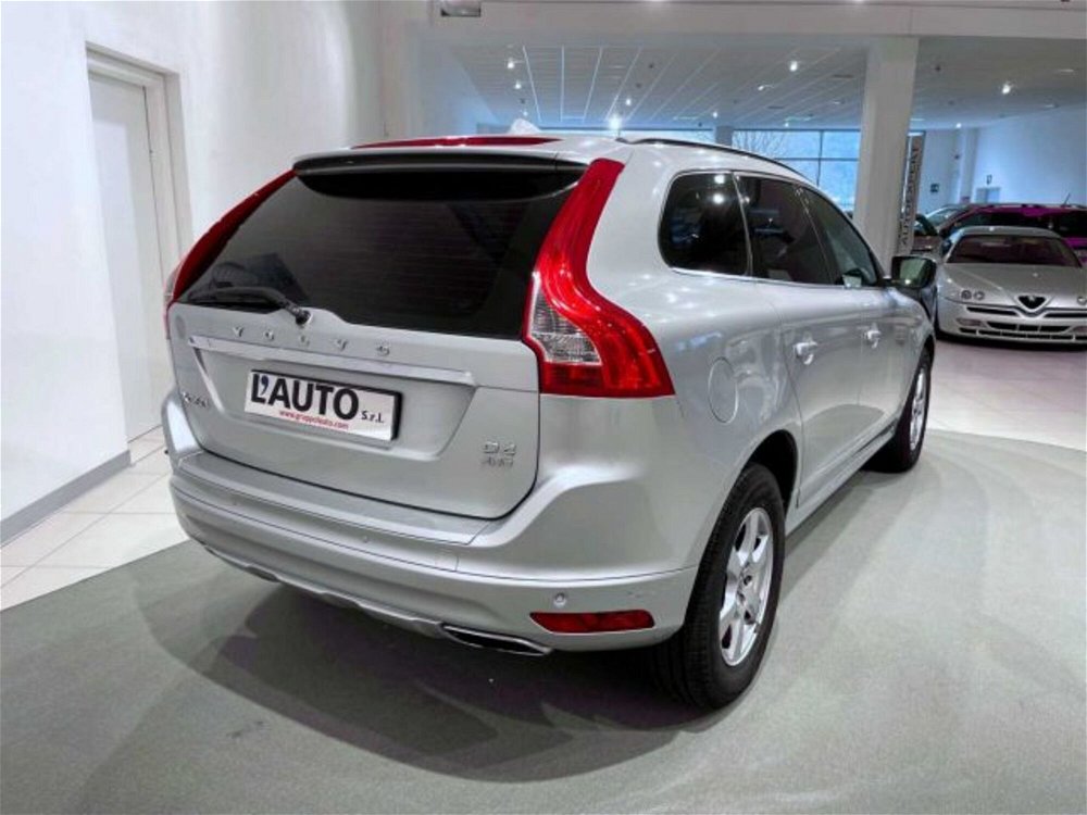 Volvo XC60 D3 AWD Geartronic Kinetic del 2012 usata a Caspoggio (4)