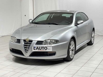 Alfa Romeo GT 2.0 JTS 16V Distinctive  del 2006 usata a Caspoggio