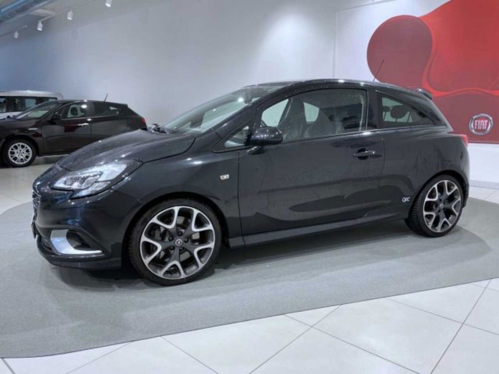 Opel Corsa Coupé 1.6 Turbo OPC del 2016 usata a Caspoggio (2)