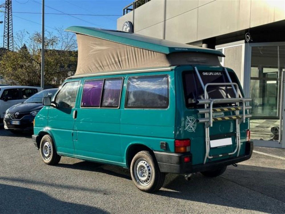 Volkswagen Veicoli Commerciali Transporter Furgone 2.4 D Caravelle  del 1992 usata a Caspoggio (3)