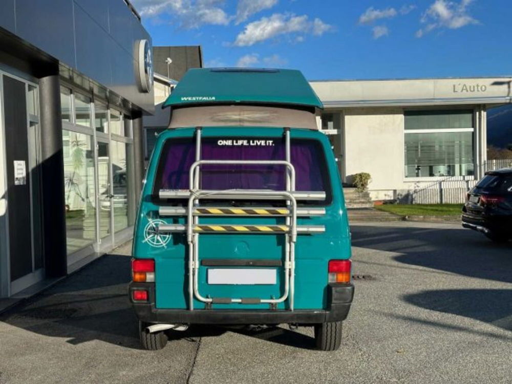 Volkswagen Veicoli Commerciali Transporter Furgone 2.4 D Caravelle  del 1992 usata a Caspoggio (4)