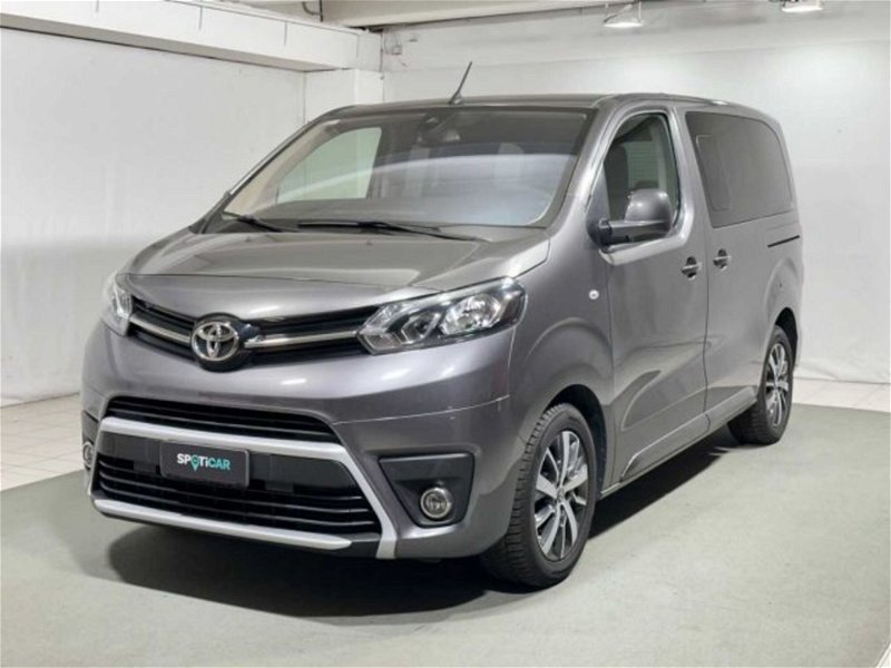 Toyota Proace Verso Verso 1.6D L0 D Lounge del 2018 usata a Caspoggio