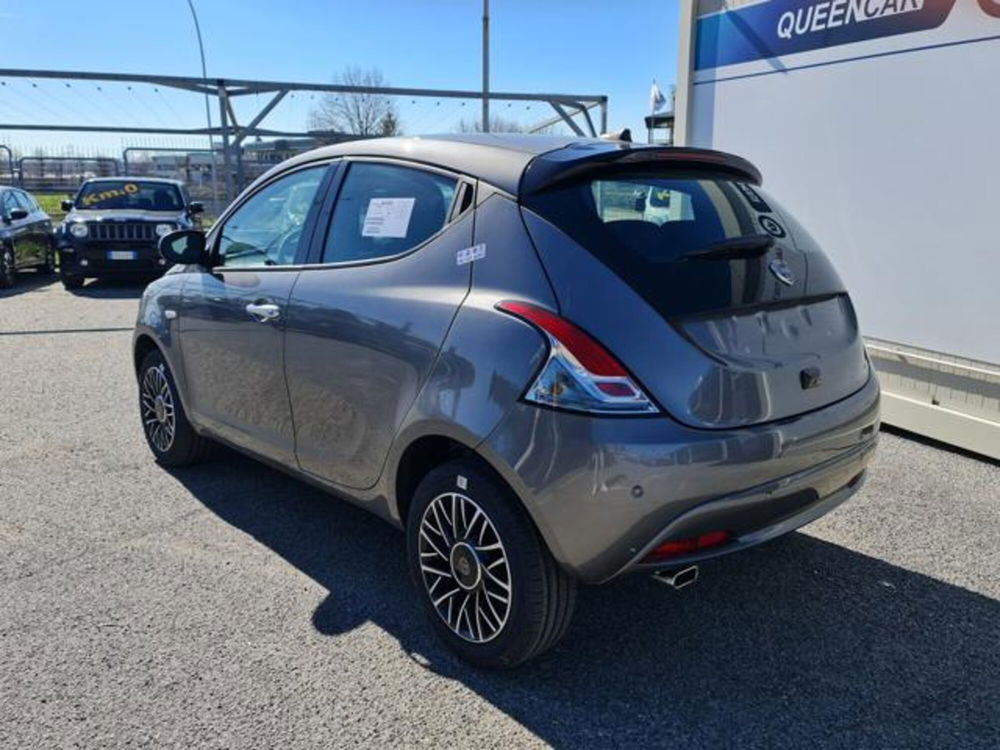 Lancia Ypsilon nuova a Torino (6)