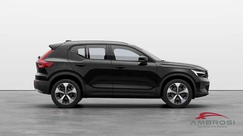 Volvo XC40 B3 automatico Core  nuova a Corciano (4)