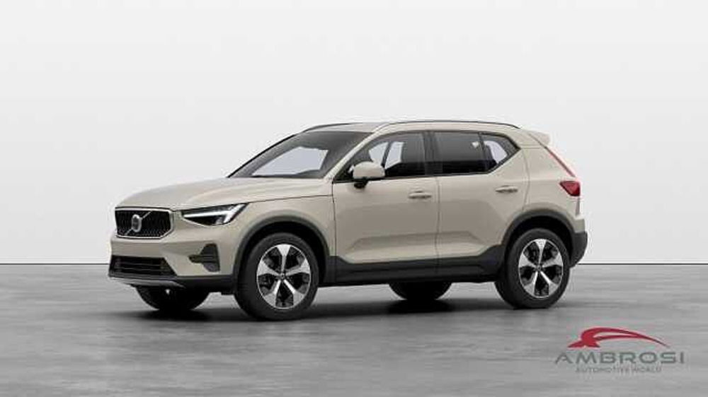 Volvo XC40 B3 automatico Core  nuova a Corciano