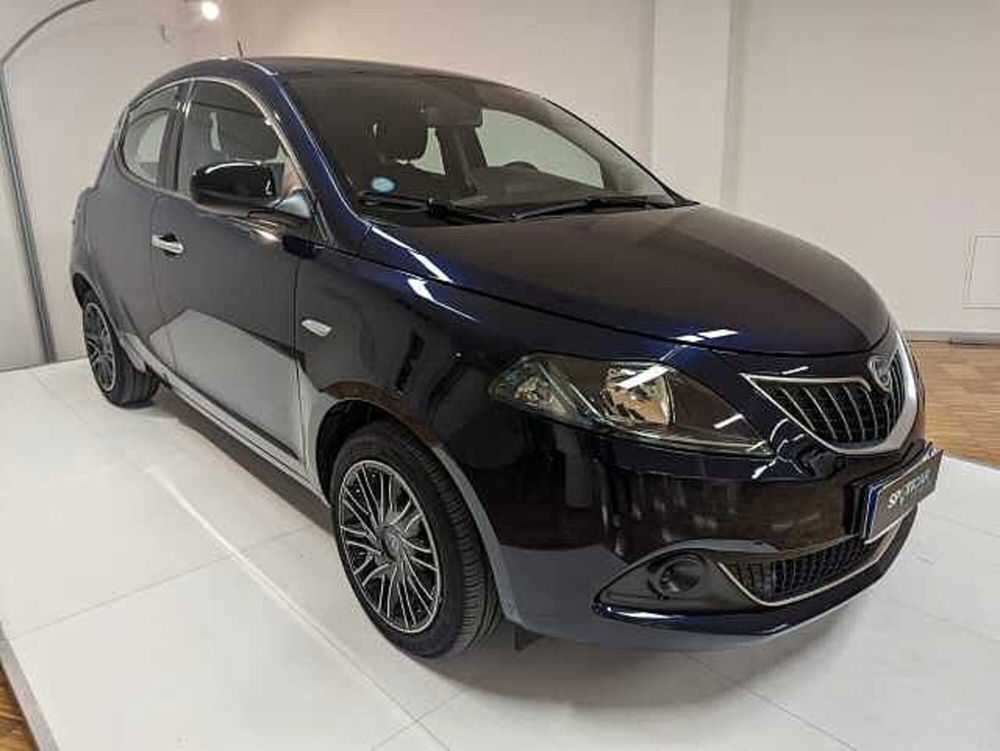 Lancia Ypsilon usata a Treviso (3)