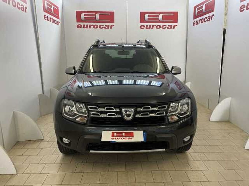 Dacia Duster 1.5 dCi 110CV S&S 4x2 Serie Speciale Lauréate Family del 2016 usata a Ottaviano (2)