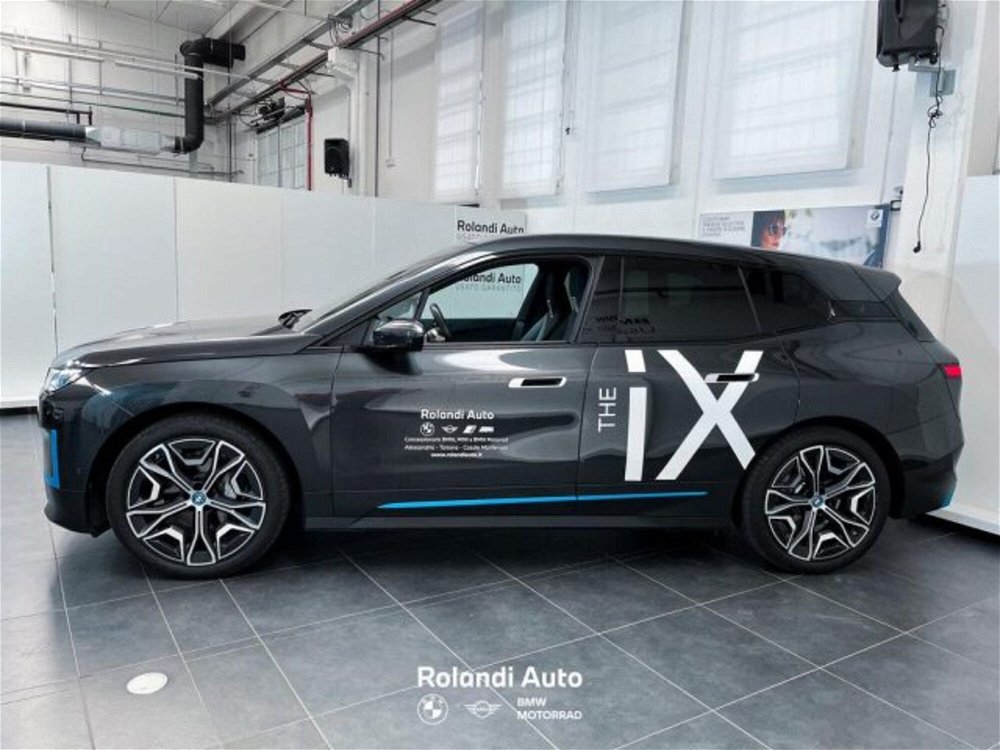 BMW iX iX xDrive40 del 2021 usata a Alessandria (5)