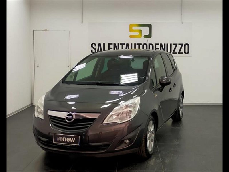 Opel Meriva 1.3 CDTI Cosmo del 2013 usata a Lecce