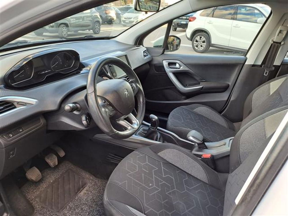 Peugeot 2008 usata a Livorno (10)