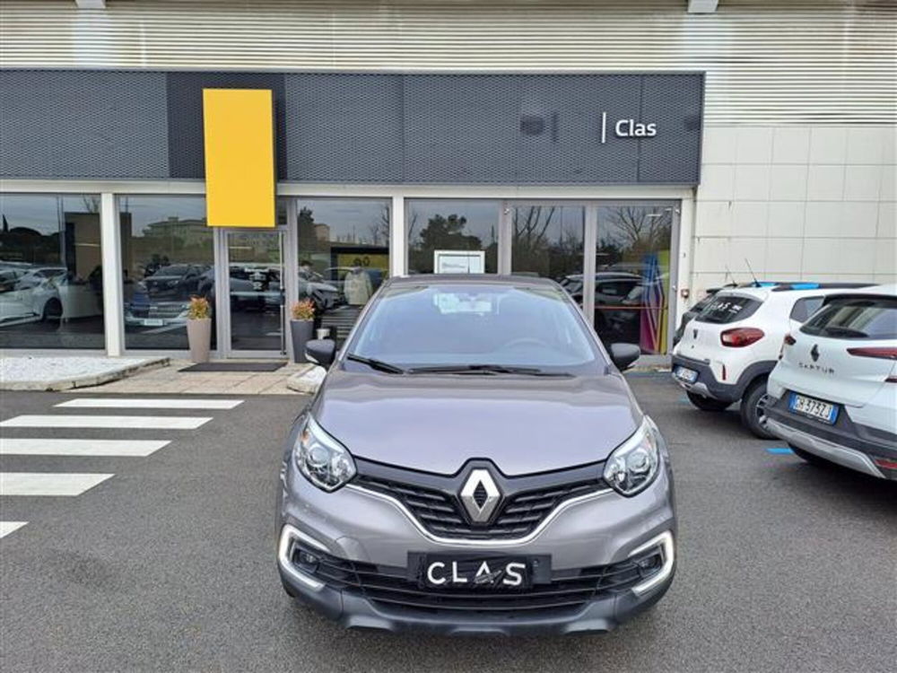 Renault Captur 0.9 TCe 12V 90 CV Start&Stop Life del 2018 usata a Livorno (2)