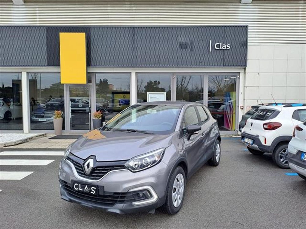 Renault Captur 0.9 TCe 12V 90 CV Start&Stop Life del 2018 usata a Livorno (4)