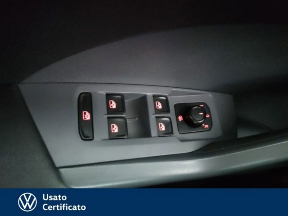 Volkswagen T-Cross usata a Vicenza (17)