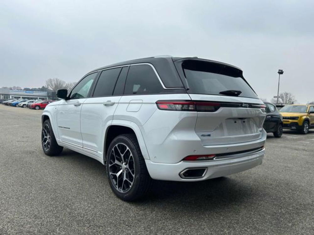 Jeep Grand Cherokee nuova a Vercelli (4)