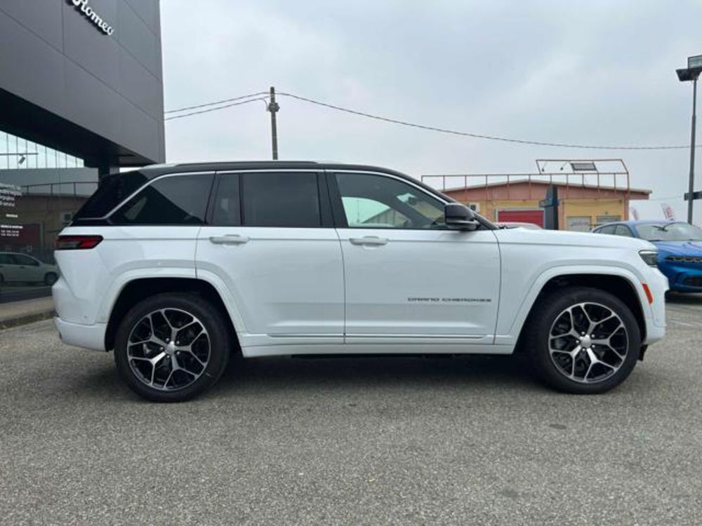 Jeep Grand Cherokee nuova a Vercelli (7)