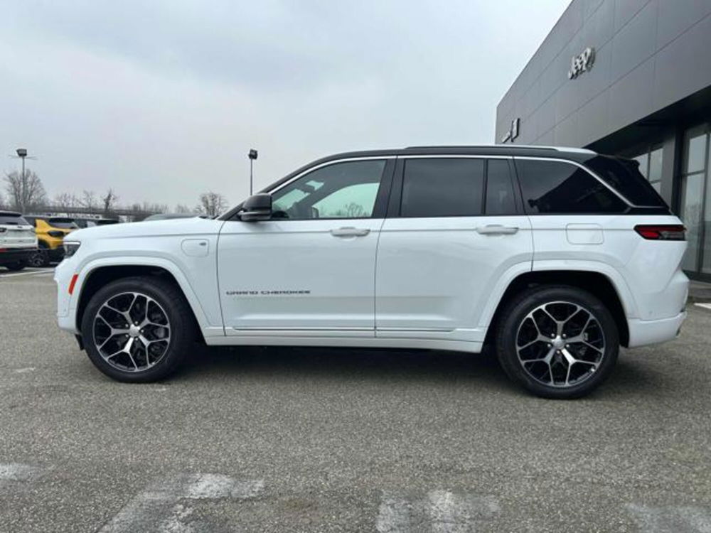 Jeep Grand Cherokee nuova a Vercelli (8)