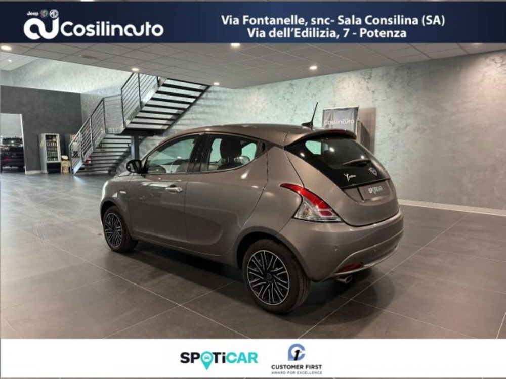 Lancia Ypsilon usata a Salerno (7)