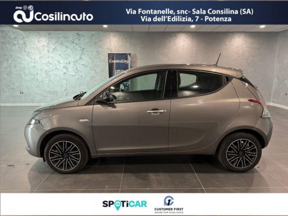 Lancia Ypsilon usata a Salerno (8)