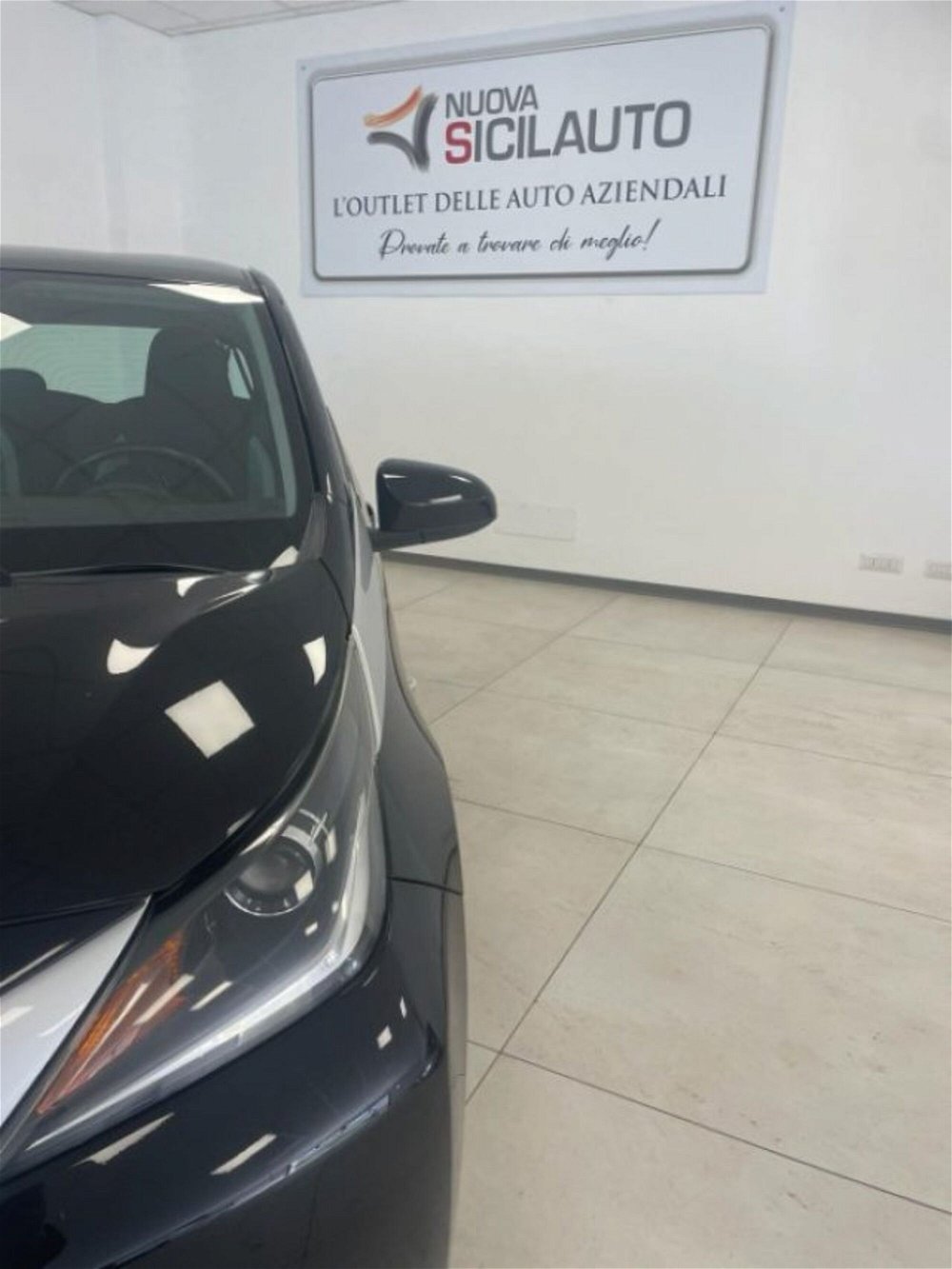 Toyota Aygo 1.0 VVT-i 69 CV 5 porte x-clusiv  del 2016 usata a Palermo (4)