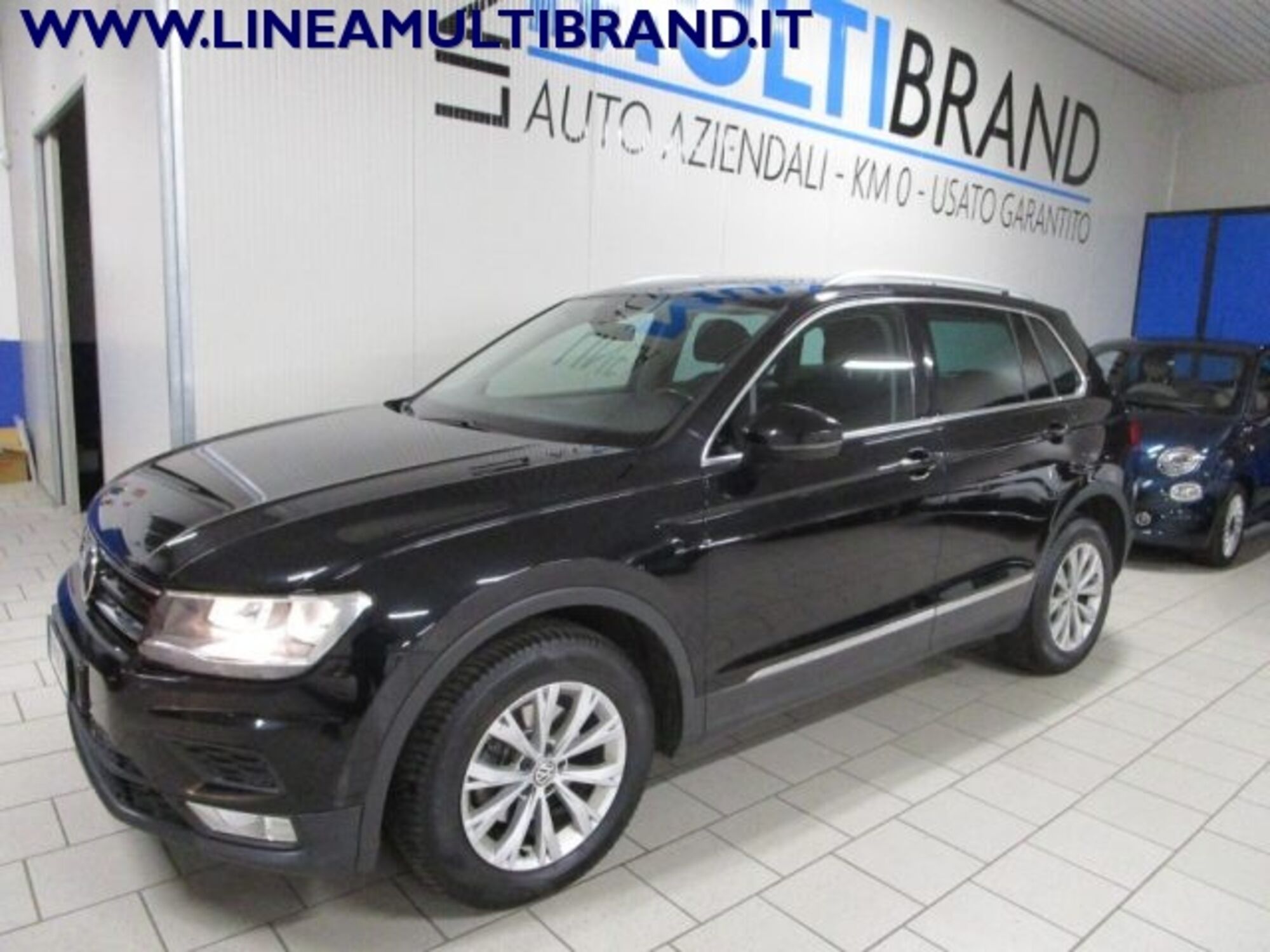 Volkswagen Tiguan 2.0 TDI SCR DSG 4MOTION Style BMT  del 2017 usata a Piacenza