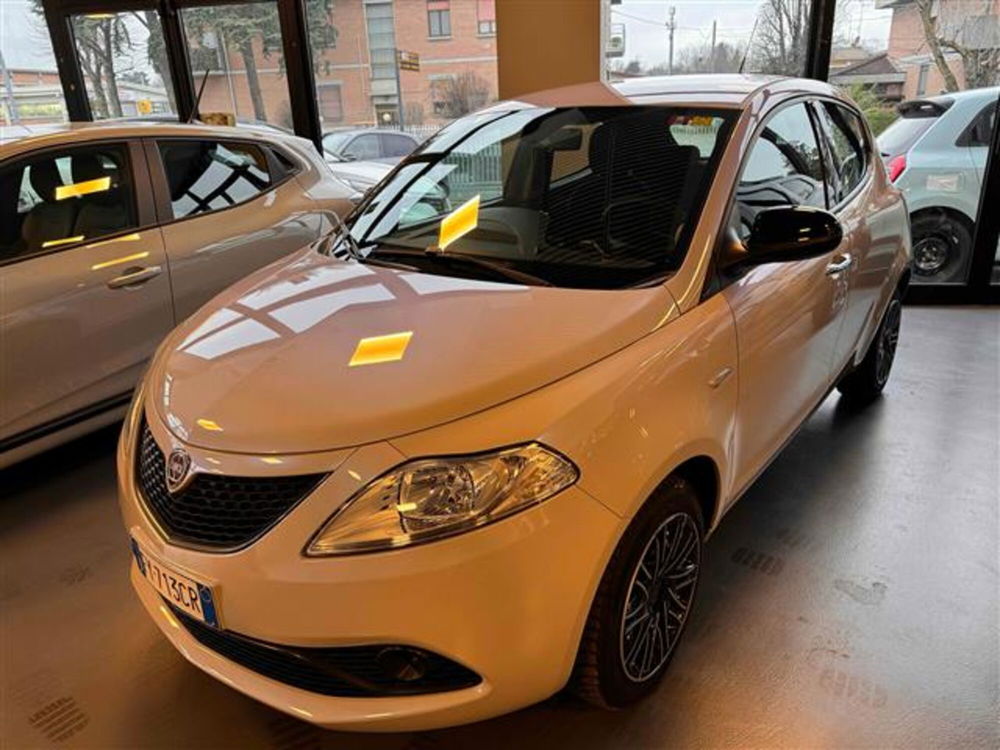 Lancia Ypsilon usata a Reggio Emilia (2)