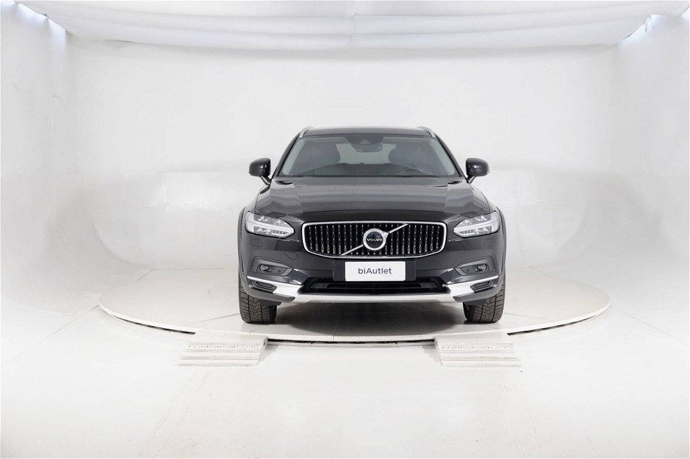 Volvo V90 Cross Country B4 (d) AWD Geartronic Business Pro  del 2021 usata a Alessandria (2)
